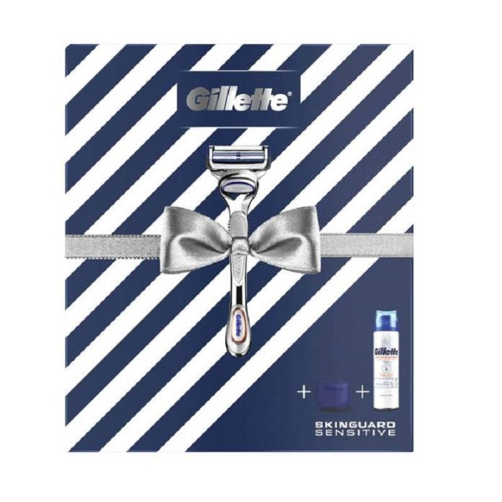 Giftset Gillette Skinguard Sensitive i gruppen HELSE OG SKJØNNHET / Hår & styling / Barbering og trimming / Barberhøvler og tilbehør hos TP E-commerce Nordic AB (C04901)