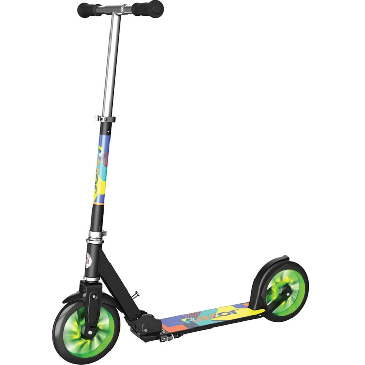 A5 Lux Light Up Scooter - Gree i gruppen LEKER, BARN OG BABY / Uteleker / Sykler & sparkesykler hos TP E-commerce Nordic AB (C05014)