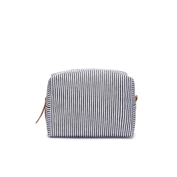 Kungsbacka Necessär Frida Square Medium Svart/Vit Stripe i gruppen HJEM, HUS OG HAGE / Baderom / Toalettmapper hos TP E-commerce Nordic AB (C09327)