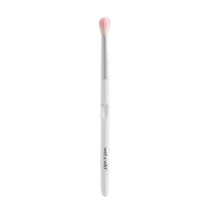 Wet n Wild Crease Brush i gruppen HELSE OG SKJØNNHET / Makeup / Verktøy og sminkesett / Børster og pensler hos TP E-commerce Nordic AB (C10958)