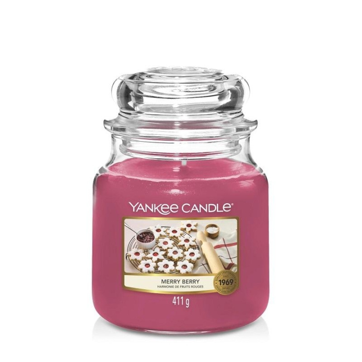 Yankee Candle Classic Medium Jar Merry Berry 411g i gruppen HELSE OG SKJØNNHET / Duft og parfyme / Andre dufter / Duftlys hos TP E-commerce Nordic AB (C11245)