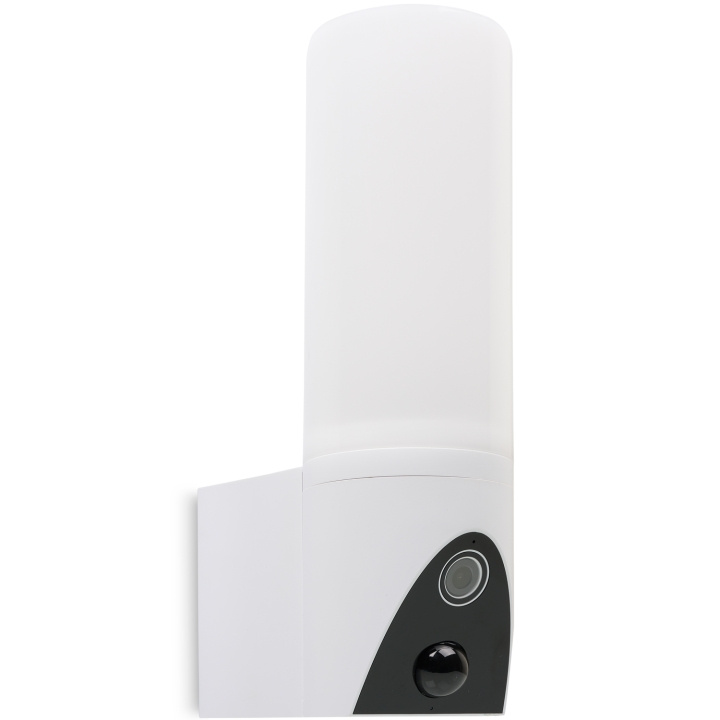 Smartwares IP-kamera med belysning 2K Google & Alexa comp i gruppen HJEM, HUS OG HAGE / Alarm, Sikkerhet og overvåking / Overvåkingskameraer / Digitalt (nettverk) / Utendørs kameraer hos TP E-commerce Nordic AB (C15258)