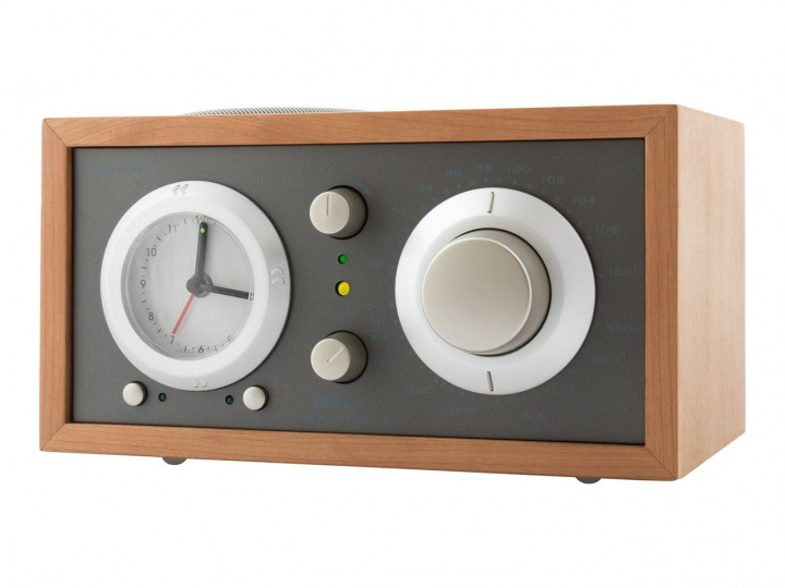 Tivoli Audio Clock Radio Model Three BT USB Cherry/Taupe i gruppen Elektronikk / Lyd & Bilde / Hjemmekino, HiFi og bærbar / Radio & Vekkerklokker / Klokke Radio hos TP E-commerce Nordic AB (C19760)