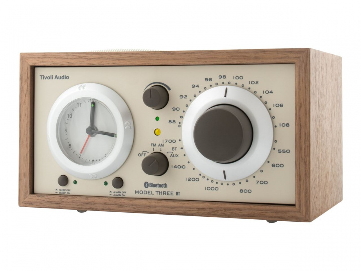 Tivoli Audio Clock Radio Model Three BT USB Classic Valnøtt i gruppen Elektronikk / Lyd & Bilde / Hjemmekino, HiFi og bærbar / Radio & Vekkerklokker / Klokke Radio hos TP E-commerce Nordic AB (C19761)