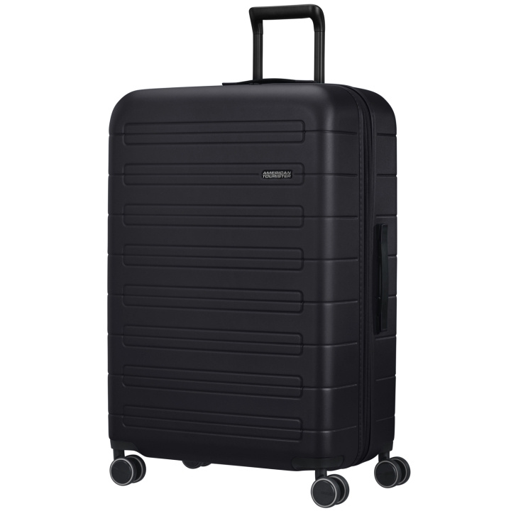 American Tourister Novastream-koffert 77 Exp Dark Slate i gruppen SPORT, FRITID & HOBBY / Reise / Kofferter hos TP E-commerce Nordic AB (C22097)