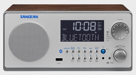 Sangean WR22 Bordradio med Bluetooth i gruppen Elektronikk / Lyd & Bilde / Hjemmekino, HiFi og bærbar / Radio & Vekkerklokker / Radio hos TP E-commerce Nordic AB (C22384)