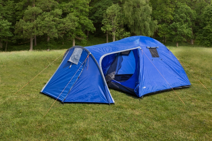 4-personers telt, (170 + 205 )x240 /130 cm, Blå i gruppen SPORT, FRITID & HOBBY / Friluftsliv / Tilbehør hos TP E-commerce Nordic AB (C24309)