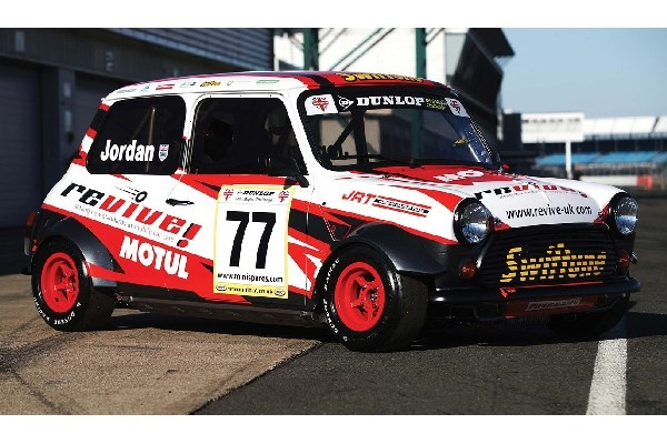 Scalextric Mini Miglia - JRT Racing Team - Andrew Jordan i gruppen LEKER, BARN OG BABY / Radiostyrt / Bilbaner / Biler hos TP E-commerce Nordic AB (C29669)