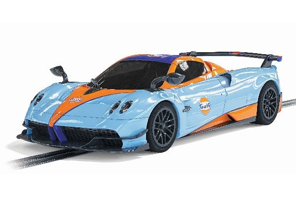 SCALEXTRIC Pagani Huayra BC Roadster, Gulf Edition i gruppen LEKER, BARN OG BABY / Radiostyrt / Bilbaner / Biler hos TP E-commerce Nordic AB (C29681)