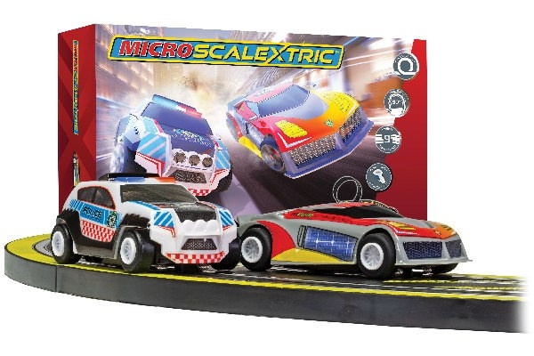 SCALEXTRIC Micro Scalextric Law Enforcer Mains Powered Race S i gruppen LEKER, BARN OG BABY / Radiostyrt / Bilbaner / Baner hos TP E-commerce Nordic AB (C29693)