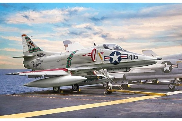 Italeri 1:48 A-4E/F/G Skyhawn i gruppen SPORT, FRITID & HOBBY / Hobby / Plastmodeller / Fly & Helikoptre hos TP E-commerce Nordic AB (C29825)