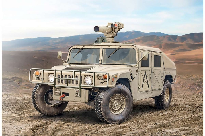 Italeri 1:35 HMMWV M966 TOW Carrier i gruppen SPORT, FRITID & HOBBY / Hobby / Plastmodeller / Militære kjøretøy (land) hos TP E-commerce Nordic AB (C29834)