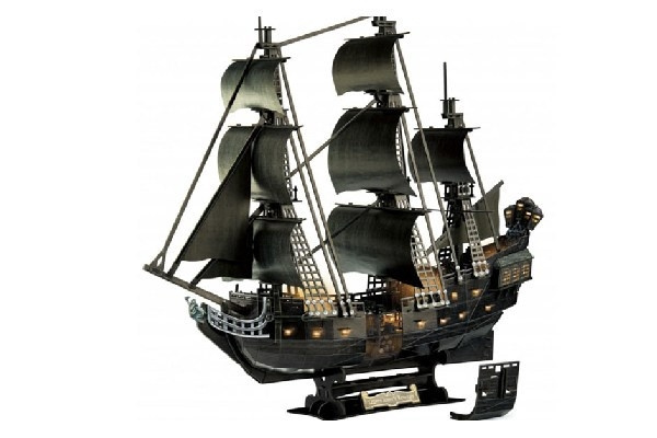 Revell 3D-puslespill Black Pearl LED-utgave i gruppen SPORT, FRITID & HOBBY / Hobby / Plastmodeller / Skip hos TP E-commerce Nordic AB (C29844)
