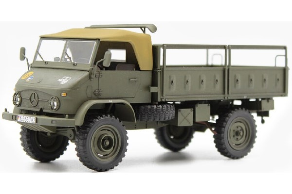 Revell Unimog 404 S i skala 1:35 i gruppen SPORT, FRITID & HOBBY / Hobby / Plastmodeller / Militære kjøretøy (land) hos TP E-commerce Nordic AB (C29900)