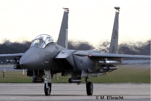 Revell F-15E Strike Eagle 1:72 i gruppen SPORT, FRITID & HOBBY / Hobby / Plastmodeller / Fly & Helikoptre hos TP E-commerce Nordic AB (C29923)