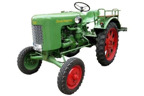 Revell Fendt F20 Dieseltraktor (lett å klikke på) 1:24 i gruppen SPORT, FRITID & HOBBY / Hobby / Plastmodeller / Biler hos TP E-commerce Nordic AB (C29979)