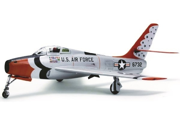 Revell F-84F Thunderstreak \'Thunderbirds\' i gruppen SPORT, FRITID & HOBBY / Hobby / Plastmodeller / Fly & Helikoptre hos TP E-commerce Nordic AB (C29999)