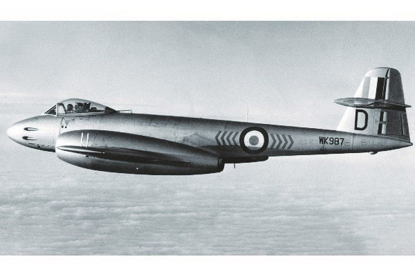 Airfix Gloster Meteor F.8 i gruppen SPORT, FRITID & HOBBY / Hobby / Plastmodeller / Fly & Helikoptre hos TP E-commerce Nordic AB (C30474)