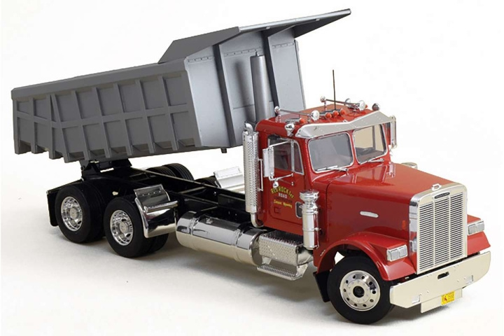 Italeri 1:24 Freightliner tung dumper i gruppen SPORT, FRITID & HOBBY / Hobby / Plastmodeller / Biler hos TP E-commerce Nordic AB (C30525)