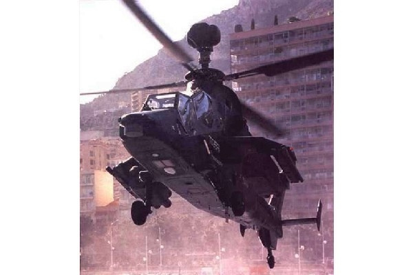 Revell James Bond \'Eurocopter Tiger\' 1:72 gavesett i gruppen SPORT, FRITID & HOBBY / Hobby / Plastmodeller / Fly & Helikoptre hos TP E-commerce Nordic AB (C30578)