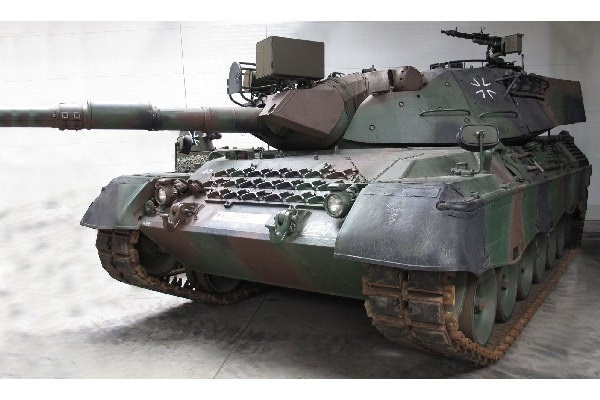 Revell Leopard 1 A1A1-A1A5, 1:35 gavesett i gruppen SPORT, FRITID & HOBBY / Hobby / Plastmodeller / Startsett/Gavesett hos TP E-commerce Nordic AB (C30580)