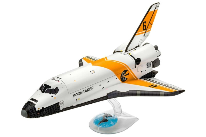 Revell James Bond \'Moonraker\' 1:144 gift set i gruppen SPORT, FRITID & HOBBY / Hobby / Plastmodeller / Fly & Helikoptre hos TP E-commerce Nordic AB (C30584)