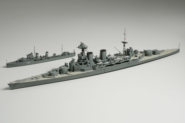 Tamiya 1/700 Britisk slagkrysser Hood og E Class Destro i gruppen SPORT, FRITID & HOBBY / Hobby / Plastmodeller / Militære kjøretøy (land) hos TP E-commerce Nordic AB (C31533)