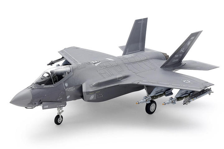 TAMIYA 1/72 Lockheed Martin® F-35®A Lightning Ⅱ® i gruppen SPORT, FRITID & HOBBY / Hobby / Plastmodeller / Militære kjøretøy (land) hos TP E-commerce Nordic AB (C31753)