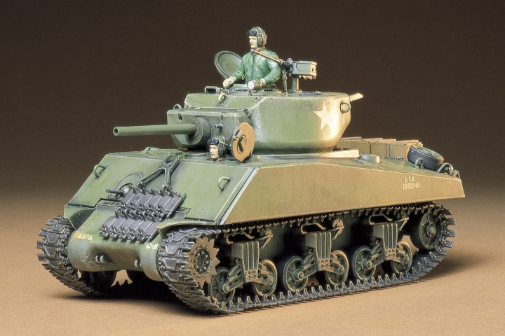 TAMIYA 1/35 U.S. Assault Tank M4A3E2 \'Jumbo\' i gruppen SPORT, FRITID & HOBBY / Hobby / Plastmodeller / Militære kjøretøy (land) hos TP E-commerce Nordic AB (C31812)