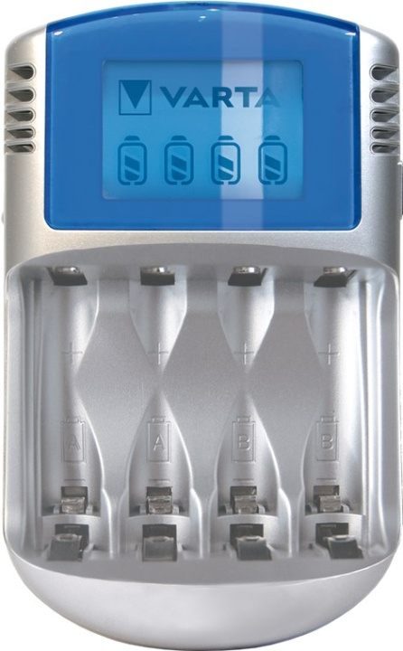 Varta LCD-laderen (type 57070) lader 2x eller 4x AA-batterier eller AAA-batterier (NiMH) samtidig i gruppen Elektronikk / Batterier & Ladere / Batterilader hos TP E-commerce Nordic AB (C39145)