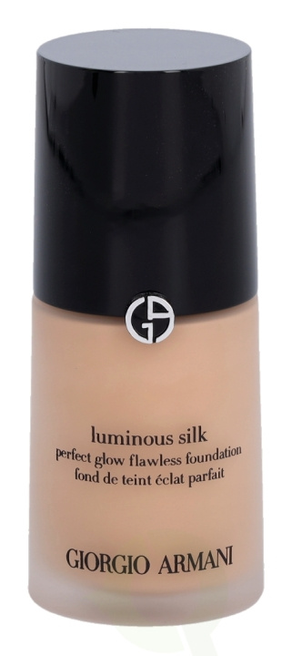 Armani Luminous Silk Foundation 30 ml #4.5 i gruppen HELSE OG SKJØNNHET / Makeup / Makeup ansikt / Foundation hos TP E-commerce Nordic AB (C41218)