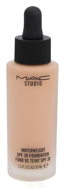 MAC Studio Waterweight Foundation SPF30 30 ml NW22 i gruppen HELSE OG SKJØNNHET / Makeup / Makeup ansikt / Foundation hos TP E-commerce Nordic AB (C41705)