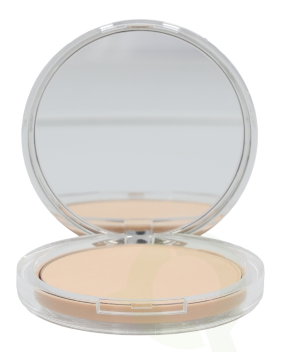 Clinique Stay-Matte Sheer Pressed Powder 7.6 gr #101 Invisible Matte, All Skin Tones i gruppen HELSE OG SKJØNNHET / Makeup / Makeup ansikt / Pudder hos TP E-commerce Nordic AB (C50547)