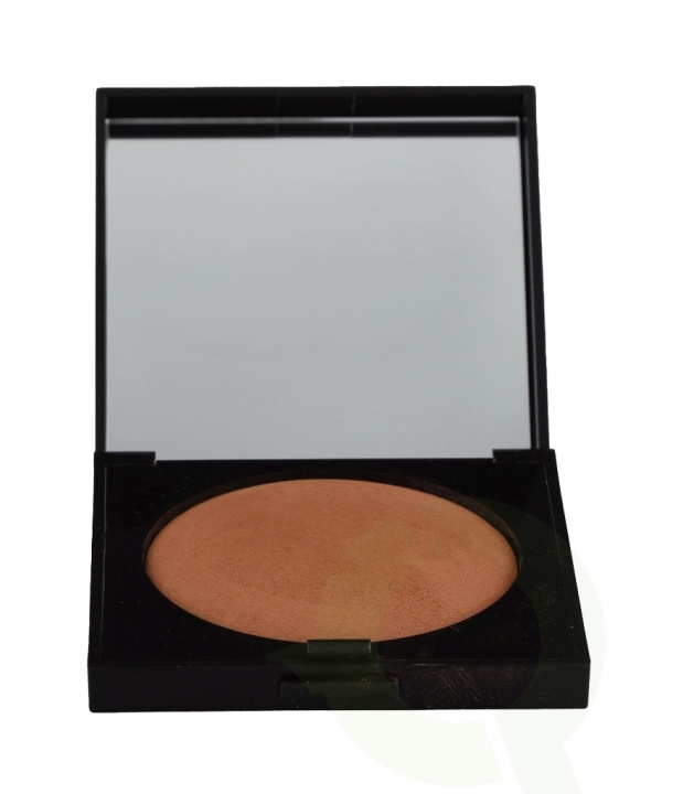 Laura Mercier Matte Radiance Baked Powder 7,5 gr Bronze 04 i gruppen HELSE OG SKJØNNHET / Makeup / Makeup ansikt / Pudder hos TP E-commerce Nordic AB (C53117)