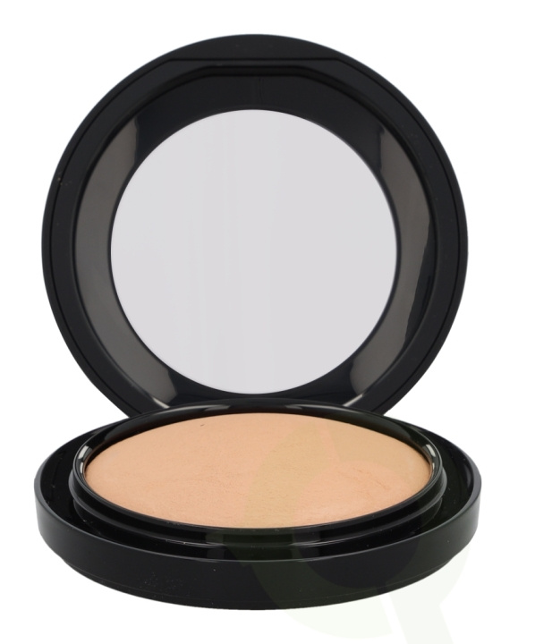 MAC Mineralize Skinfinish Natural 10 gr Medium Dark i gruppen HELSE OG SKJØNNHET / Makeup / Makeup ansikt / Pudder hos TP E-commerce Nordic AB (C53681)