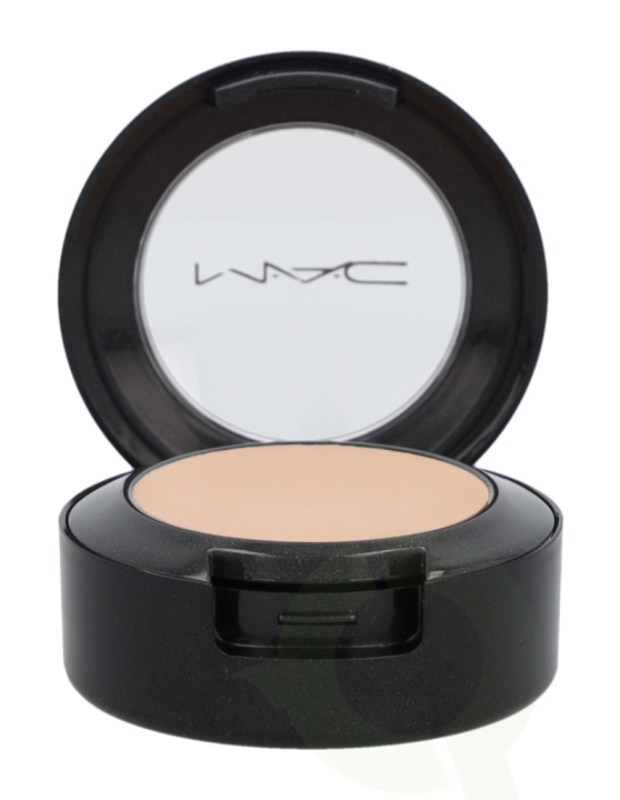 MAC Studio Finish Concealer SPF35 7 gr NC15 i gruppen HELSE OG SKJØNNHET / Makeup / Makeup ansikt / Concealer hos TP E-commerce Nordic AB (C53759)