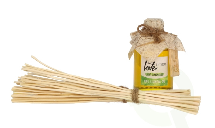 We Love The Planet 100% Essential Oil Diffuser 50 ml Light Lemongrass i gruppen HELSE OG SKJØNNHET / Duft og parfyme / Andre dufter / Duftspreder hos TP E-commerce Nordic AB (C56779)