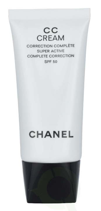 Chanel CC Cream Complete Correction SPF50 30 ml #50 Beige i gruppen HELSE OG SKJØNNHET / Makeup / Makeup ansikt / CC/BB Cream hos TP E-commerce Nordic AB (C59027)