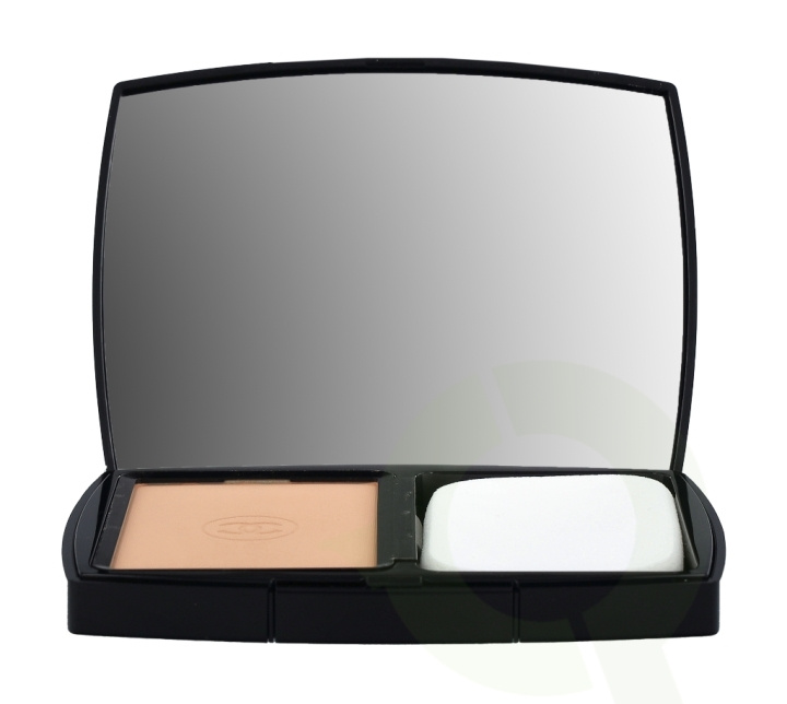 Chanel Ultra Le Teint Flawless Finish Compact Foundation 13 g B40 i gruppen HELSE OG SKJØNNHET / Makeup / Makeup ansikt / Foundation hos TP E-commerce Nordic AB (C65642)