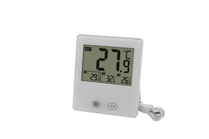 Digital indoor-outdoor thermometer w wired sensor