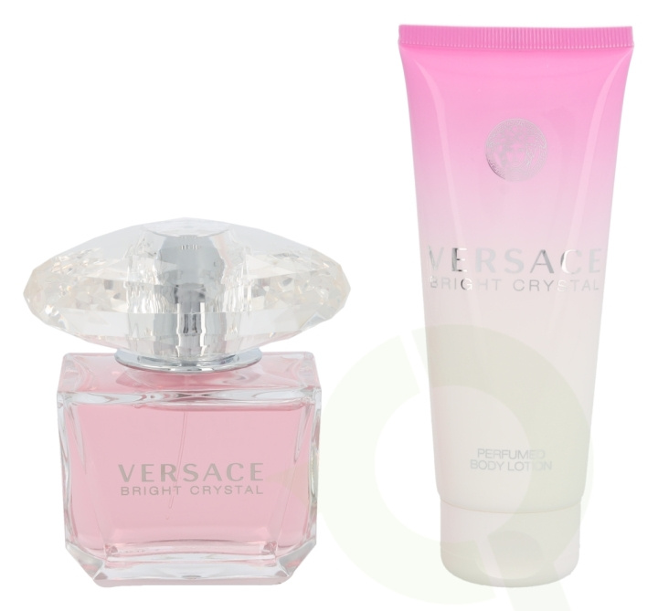 Versace Bright Crystal Giftset 190 ml edt spray 90ml/body lotion 100ml i gruppen HELSE OG SKJØNNHET / Gavesett / Gavesett for henne hos TP E-commerce Nordic AB (C76430)