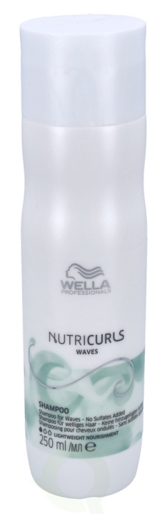 WELLA Nutricurls Waves Shampoo 250 ml i gruppen HELSE OG SKJØNNHET / Hår & styling / Hårpleie / Sjampo hos TP E-commerce Nordic AB (C92271)