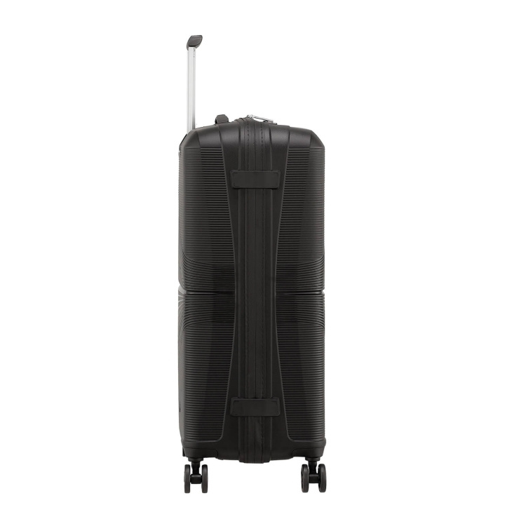 American Tourister Airconic Spinner 67/26 Onyx Black i gruppen SPORT, FRITID & HOBBY / Reise / Kofferter hos TP E-commerce Nordic AB (C92321)