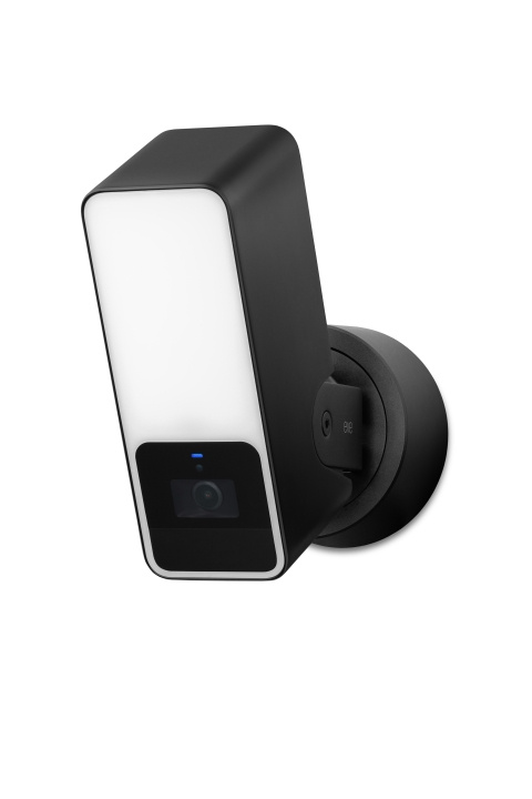 Eve Home Eve - Utendørskamera - Sikkert lyskasterkamera med Apple HomeKit Secure Video-teknologi i gruppen HJEM, HUS OG HAGE / Alarm, Sikkerhet og overvåking / Overvåkingskameraer / Digitalt (nettverk) / Utendørs kameraer hos TP E-commerce Nordic AB (C96885)