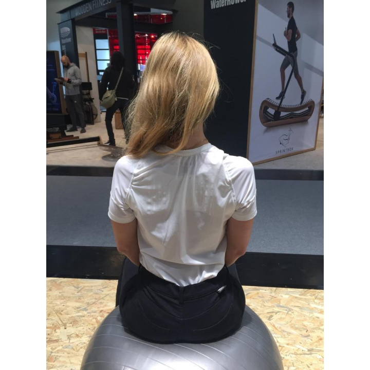 SWEDISH POSTURE T-shirt Dame Posture Reminder Hvit L i gruppen SPORT, FRITID & HOBBY / Tilbehør / T-shirts hos TP E-commerce Nordic AB (D09213)