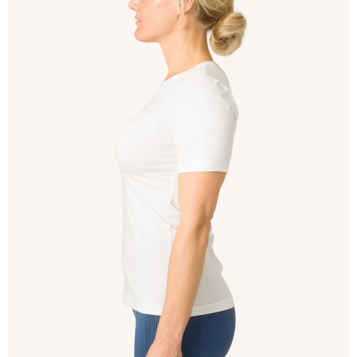 SWEDISH POSTURE T-shirt Dame Alignment Bomull Hvit S i gruppen SPORT, FRITID & HOBBY / Tilbehør / T-shirts hos TP E-commerce Nordic AB (D11350)
