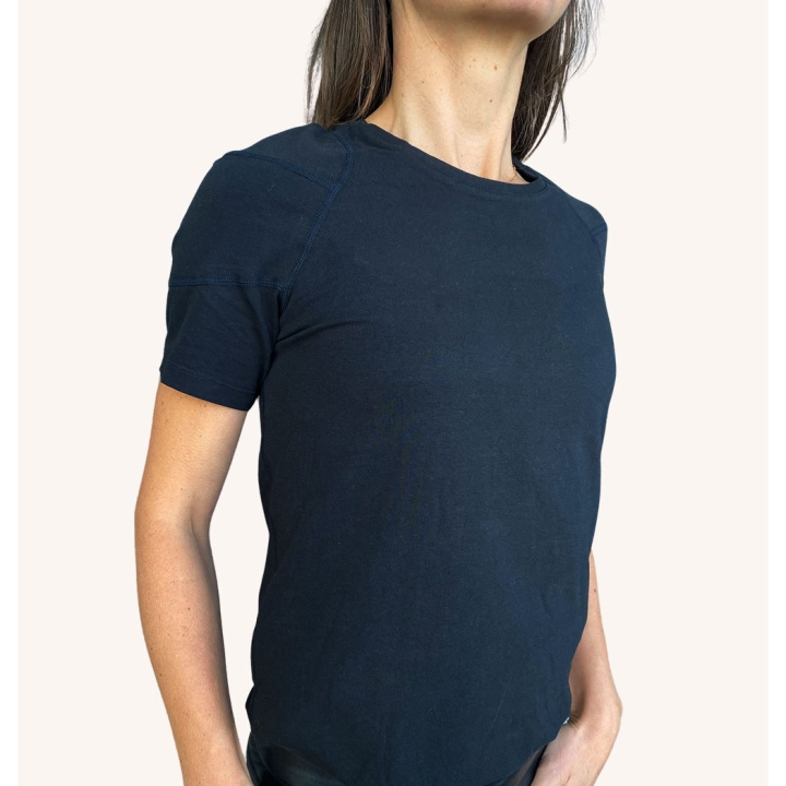 SWEDISH POSTURE Alignment T-Shirt Cotton L Women Black i gruppen SPORT, FRITID & HOBBY / Tilbehør / T-shirts hos TP E-commerce Nordic AB (D11353)