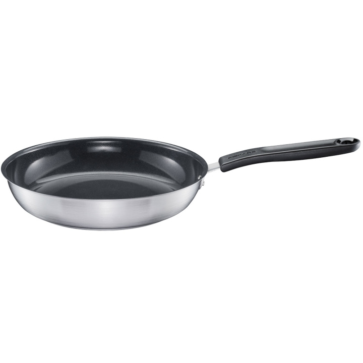 Fiskars Stekepanne FF 24 cm keramikk 1072310 i gruppen HJEM, HUS OG HAGE / Kjøkkenutstyr / Stekepanner hos TP E-commerce Nordic AB (D12093)