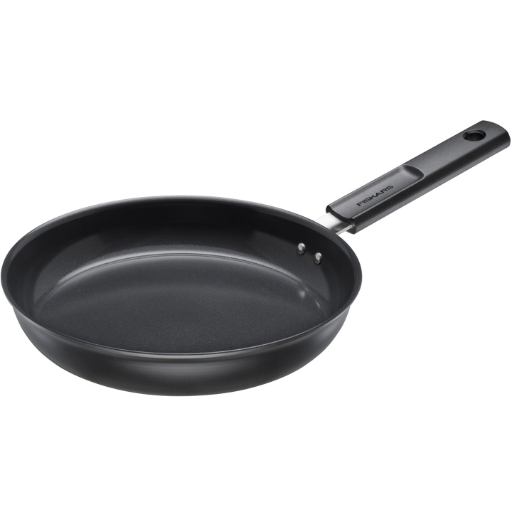 Fiskars Stekepanne Hard Face 24 cm keramikk 1075458 i gruppen HJEM, HUS OG HAGE / Kjøkkenutstyr / Stekepanner hos TP E-commerce Nordic AB (D12980)