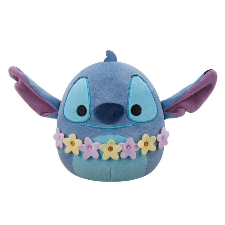 Squishmallows 20 cm Disney Stitch plysj - Stitch iført lei i gruppen LEKER, BARN OG BABY / Babyleker (0-3 år) / Kosedyr hos TP E-commerce Nordic AB (D15529)
